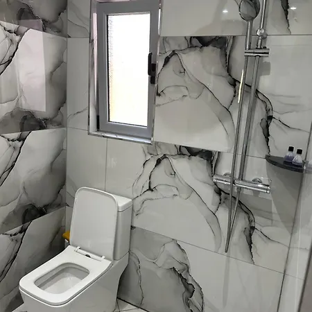 La Casa De Alex * Saranda